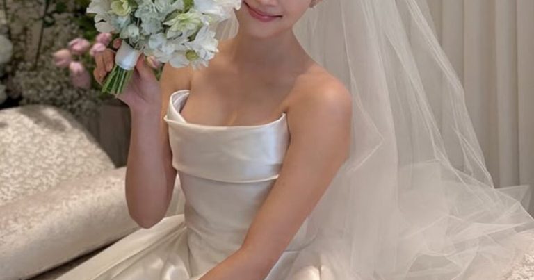 Korean Star’s Decision To Enter Wedding Hall Alone Sparks Heated Debate缩略图