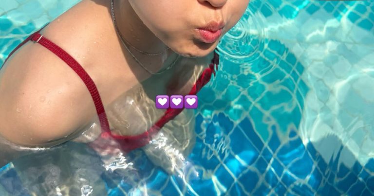 OG K-Pop It Girl Stuns In Red Bikini缩略图