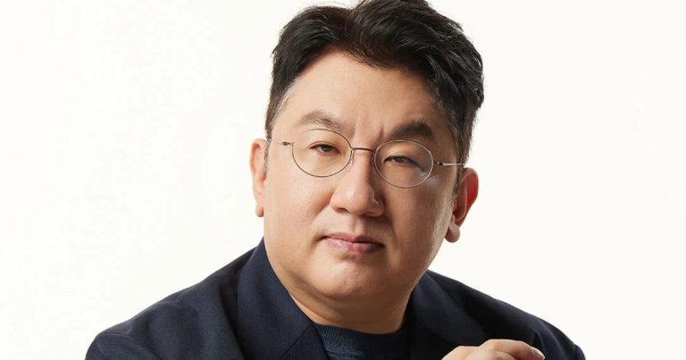Police Already Considering Another Arrest Warrant Application For HYBE’s Bang Si Hyuk Despite First Rejection 缩略图