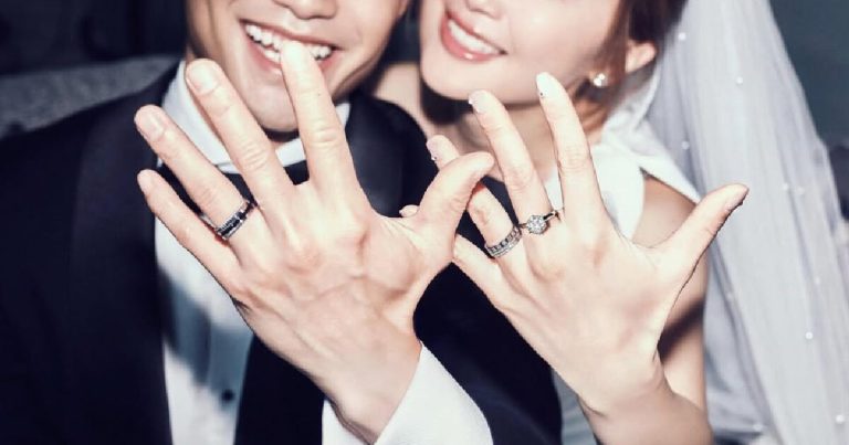 Girl Group Member Marries Her Hot Fitness Instructor缩略图