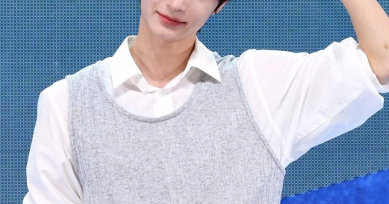 Rookie Male Idol Fighting For His Life To Avoid Dating Rumors Goes Viral缩略图