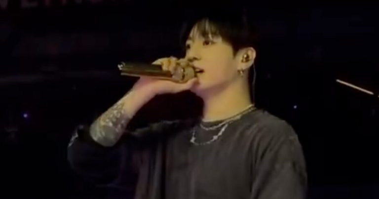 BTS’s Jungkook Directly Responds To “Horrible” Vocals At Recent Concert缩略图