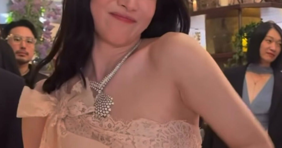 Legendary Actress’s Tipsy And Flirty Behavior Triggers Massive Reactions缩略图