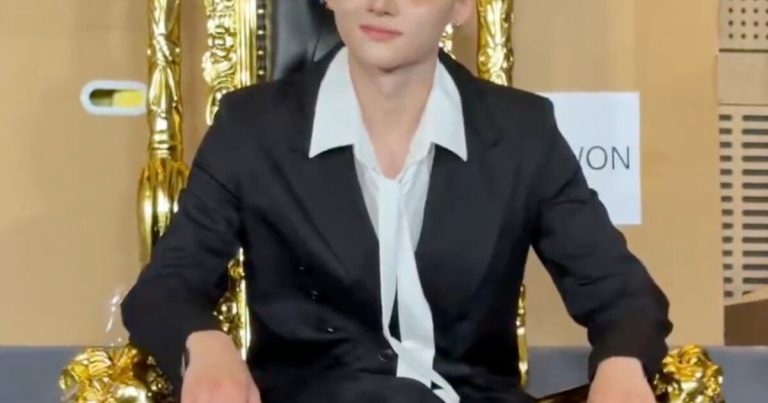 Fifth-Gen Idol’s Fan Sign Prop Goes Viral, Sparks Massive Reactions缩略图