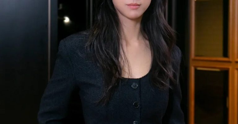 Top Actress Confirms Pregnancy Rumors At 47缩略图