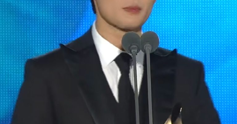 K-Pop Idol Wins First-Ever Baeksang And Immediately Sparks Debate With His Acceptance Speech缩略图