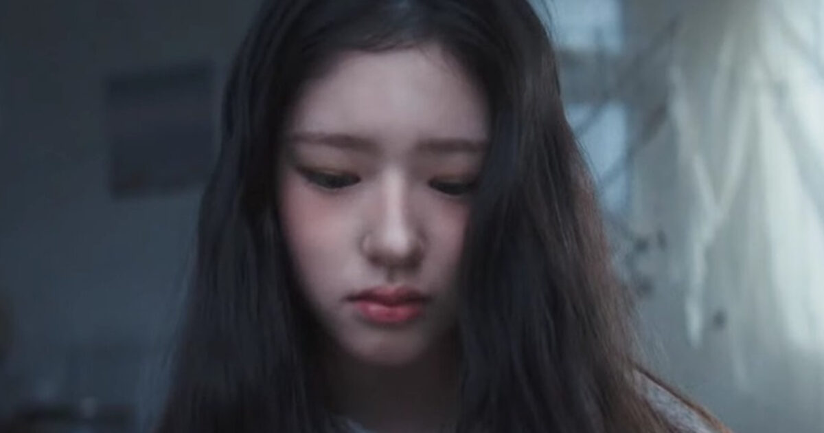 Unfair Or Common Practice? Fans Fiercely Divided After Alleged JYP Trainee’s “Soft Launch” In NMIXX’s New MV缩略图
