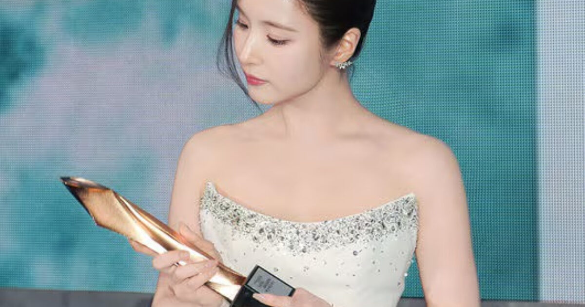 Drama Erupts Over Shin Se Kyung’s “Supporting Actress” Win At The 62nd Baeksang Awards缩略图