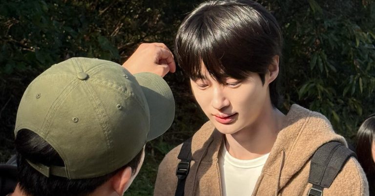 Byeon Woo Seok Openly Talks About His Relationship Status缩略图