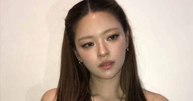 TWICE’s Jeongyeon Shows Off Her Doll-Like Visuals缩略图