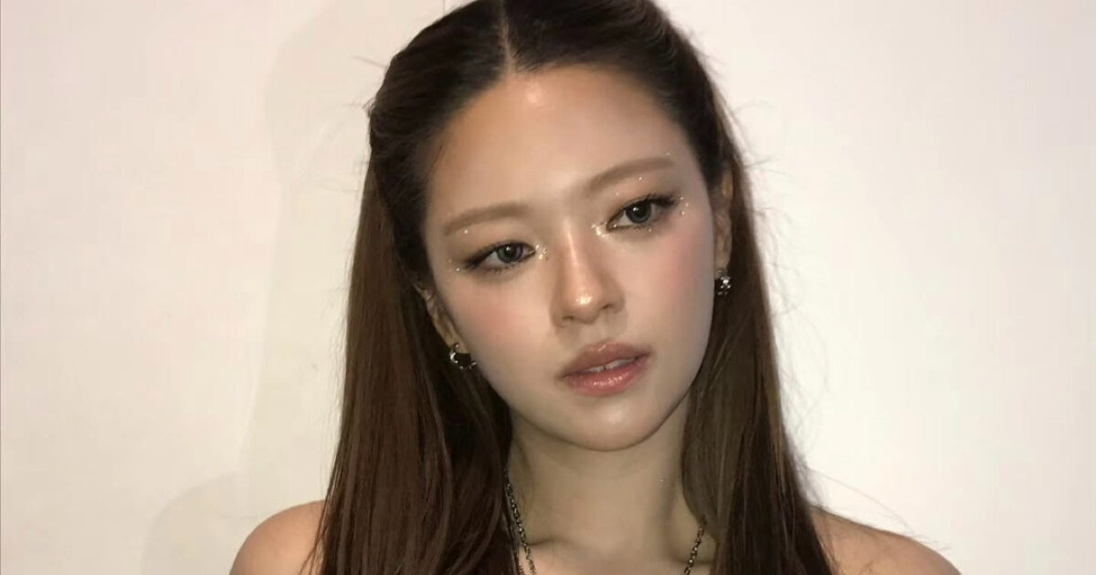 TWICE’s Jeongyeon Shows Off Her Doll-Like Visuals缩略图