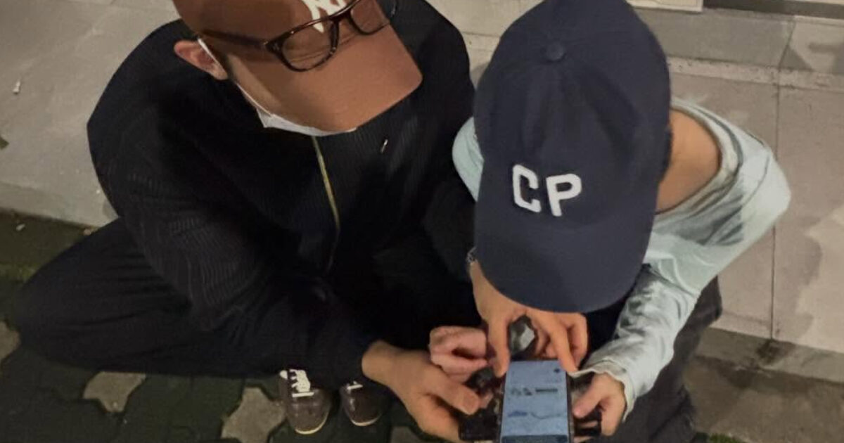 Kim Go Eun Goes Incognito For A Sweet “Date” With Fellow Actor缩略图