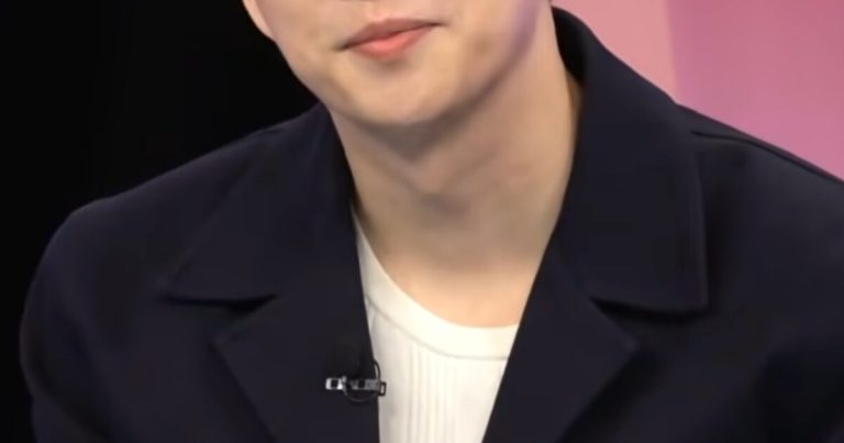 YouTube Star Reveals The Unexpected Place He Gets Botox Treatment缩略图