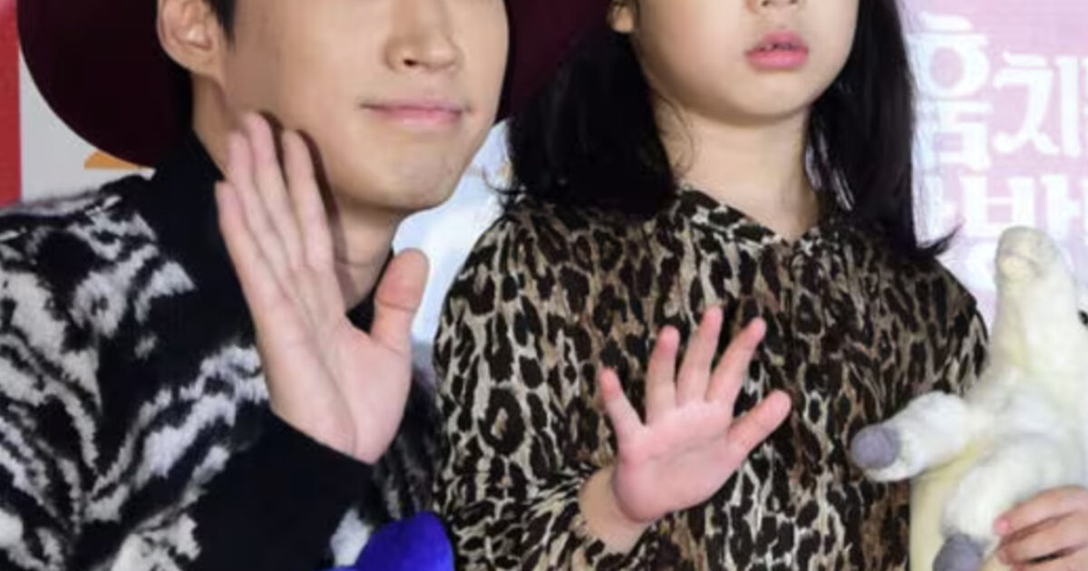 Epik High Tablo’s Daughter Credited As Lyricist For Popular SM Idol Group’s Title Track缩略图