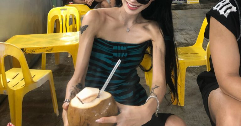Korean Star Gets Slammed For Her Bone-Thin Figure, Gives No F*cks缩略图