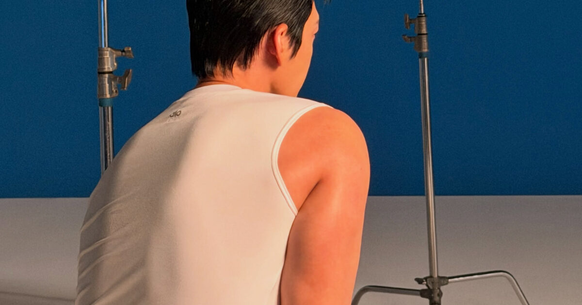 Top Korean Actor Flexes His Muscles And Striking Looks缩略图
