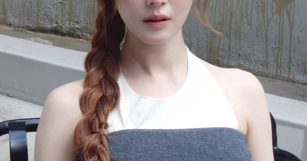Beloved Actress Captivates With Refreshing Beauty缩略图