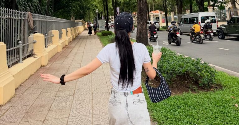 Girl Group Idol Makes Bank With A Surprising Second Career缩略图