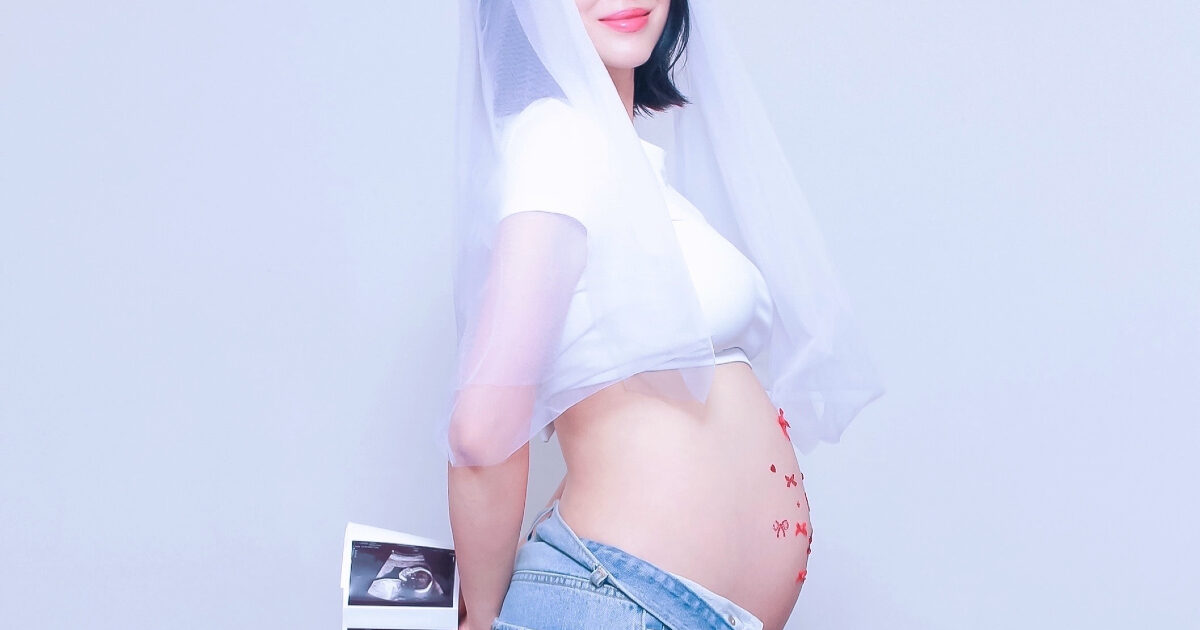Idol-Turned-Actress Announces Pregnancy After Overcoming Miscarriage缩略图