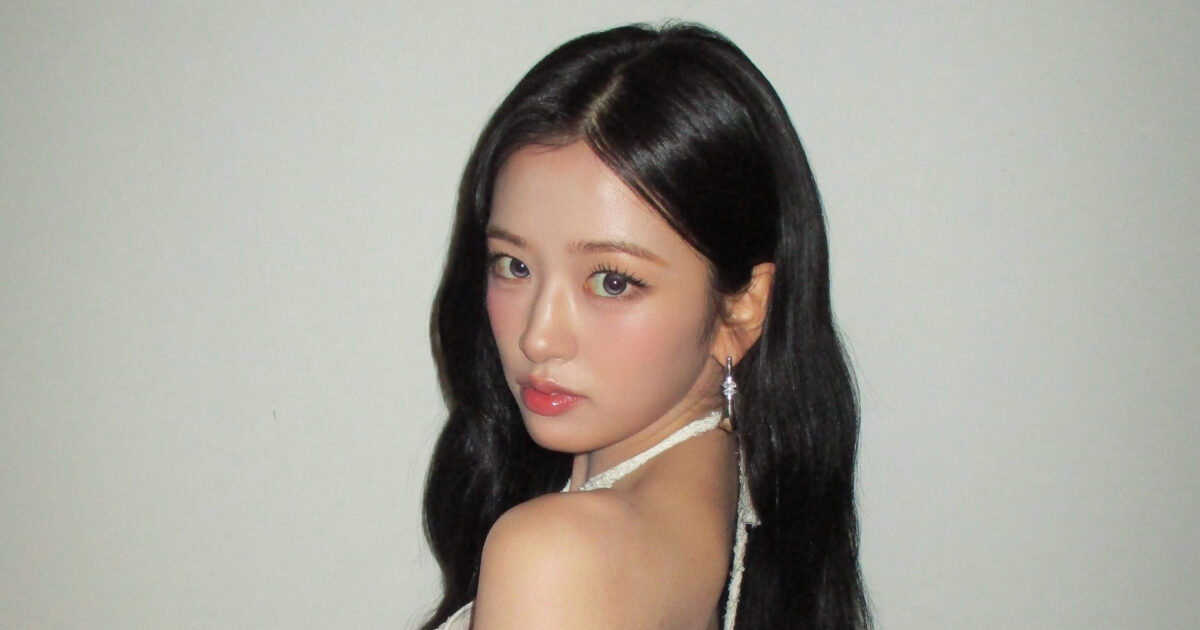 IVE’s An Yujin Is Elegant Yet Cute Dressed In White缩略图