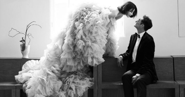Beloved Korean Actress Gains Attention For Beautiful Wedding Photos缩略图