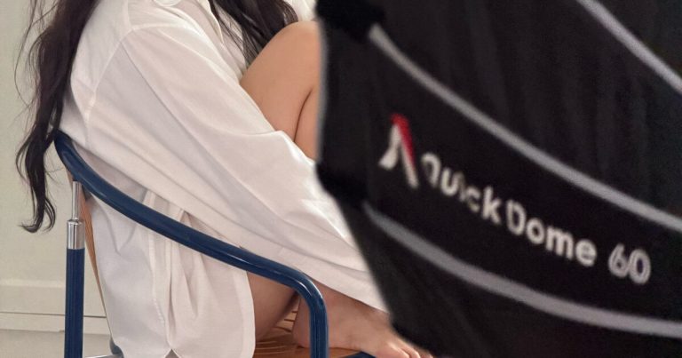 Female K-Pop Idol Slays With The No Pants Look缩略图