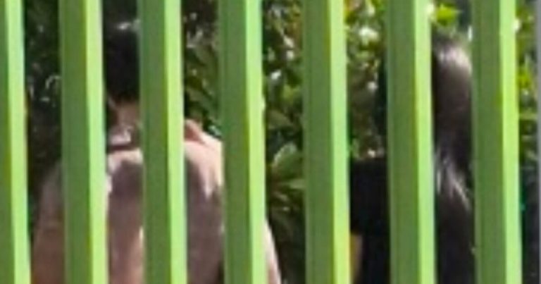 Popular Reality Dating Show Star Allegedly Gets Caught On A Date With A Cheerleader缩略图