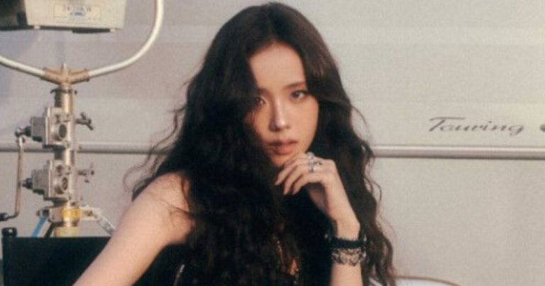 BLACKPINK’s Jisoo Posts Honest Message to Fans Following Controversy缩略图