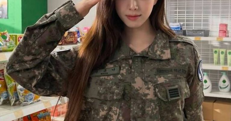 Popular Female Idol Goes Viral After “Transforming” Into A Soldier缩略图