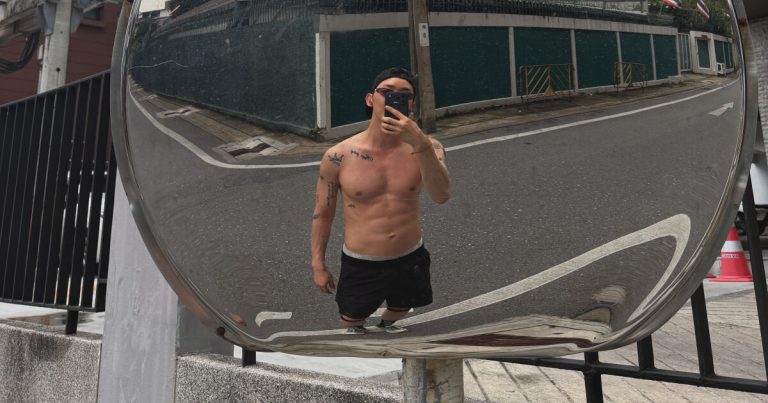 K-Pop Idol Shows Off Muscular Physique Despite Weighing Only 59kg缩略图