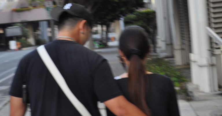 Famous Baseball Player’s Son’s Letter To His Girlfriend Goes Viral缩略图