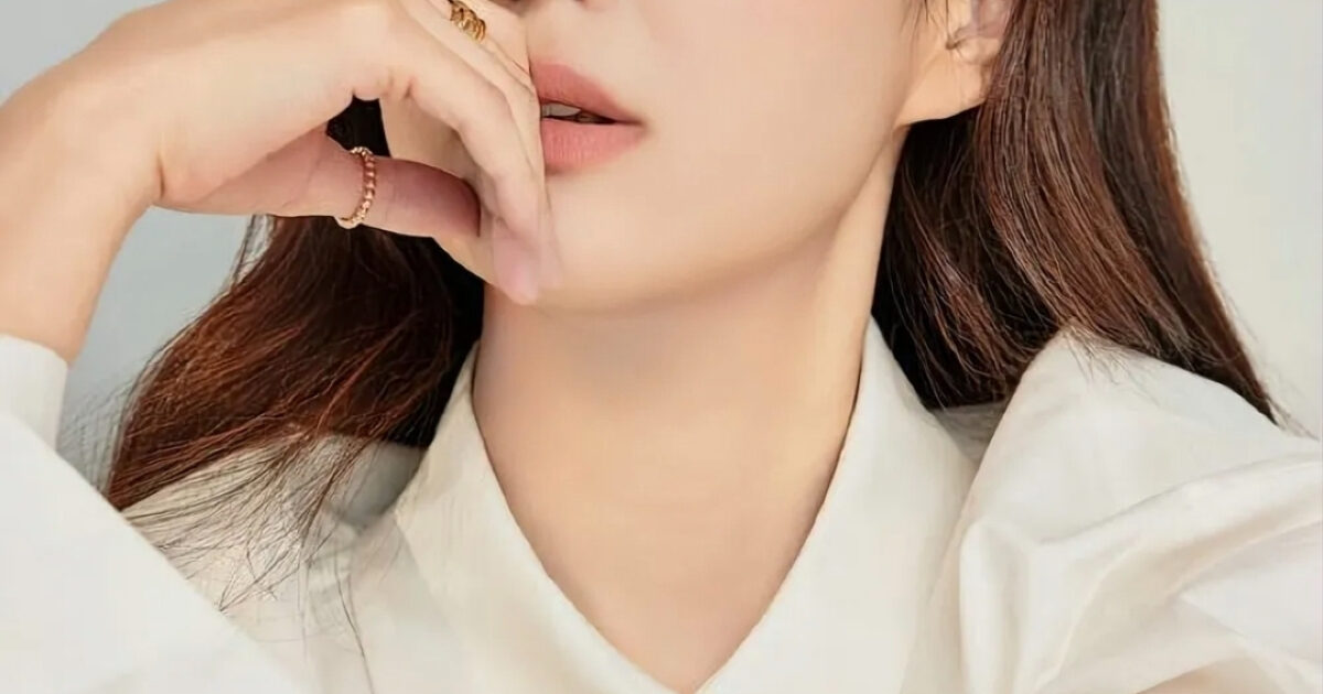 Korean Star Surprises With The Reason She Stopped Getting Plastic Surgeries缩略图