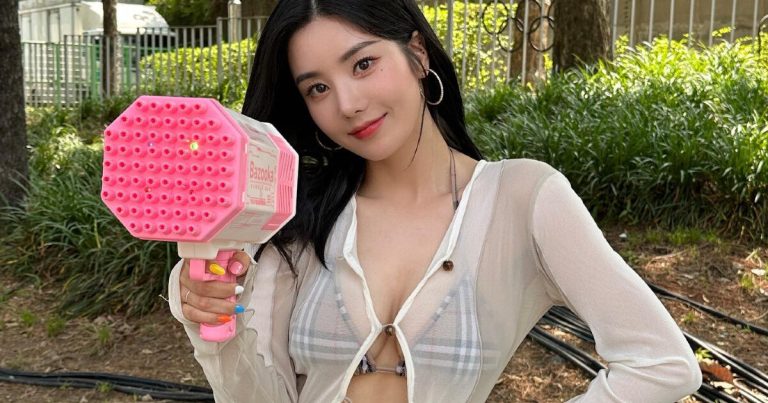 “Burdensome…” — Kwon Eunbi Tells All About “Waterbomb”缩略图