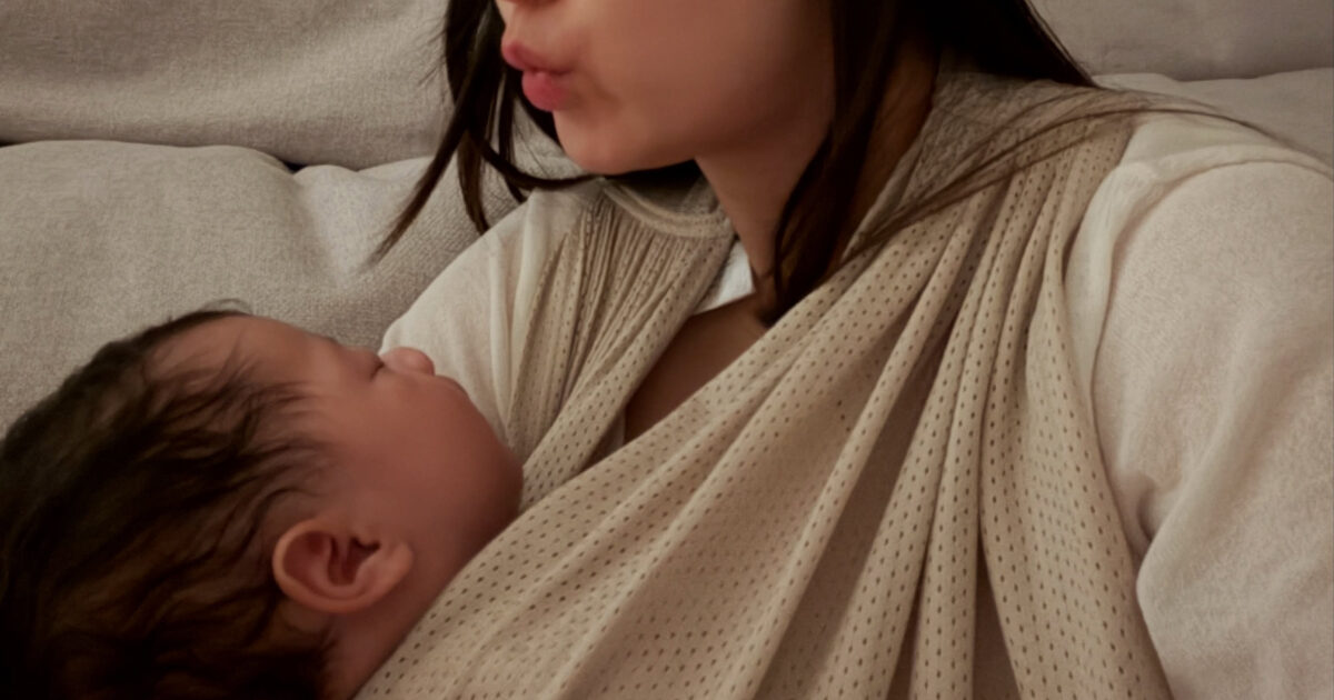Beloved Actress Blames Herself While Raising 2-Month-Old Son缩略图