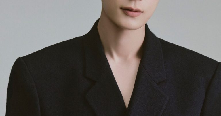 Popular Actor Confesses His Ideal Type And Fanboy Love For An Idol缩略图