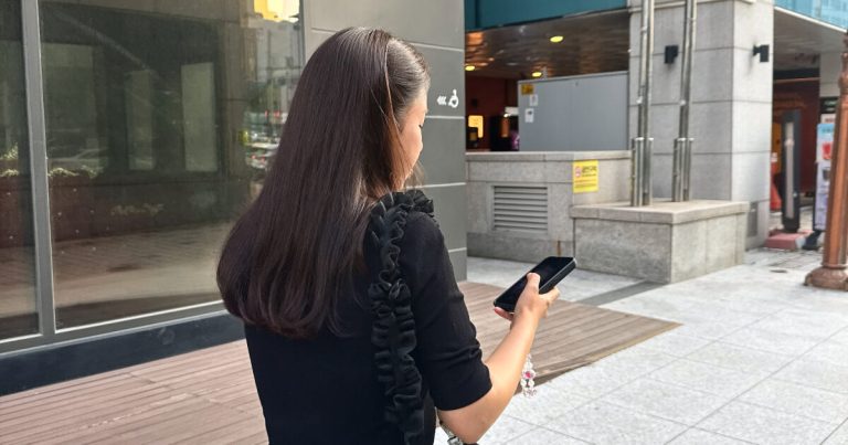 Beloved Singer Surprises With Unexpected Routine Before Going On Stage缩略图