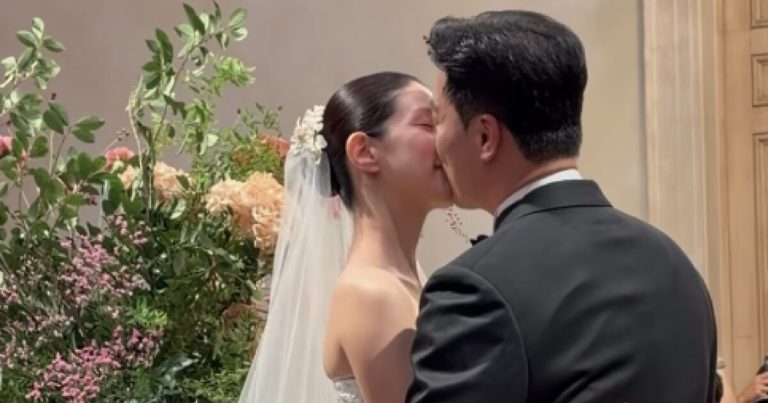 Divorce, Premarital Pregnancy, And Remarriage — Idol-Actor Couple’s Wedding Scene Revealed缩略图