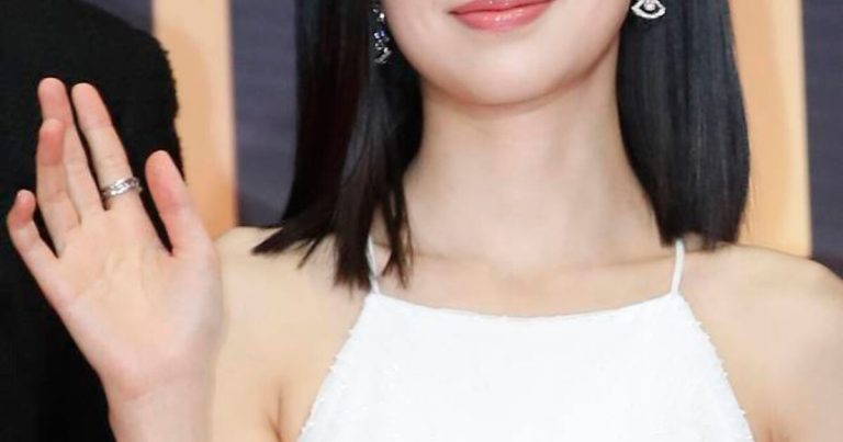 Top K-Drama Actress Announces Surprise Marriage To Canadian缩略图