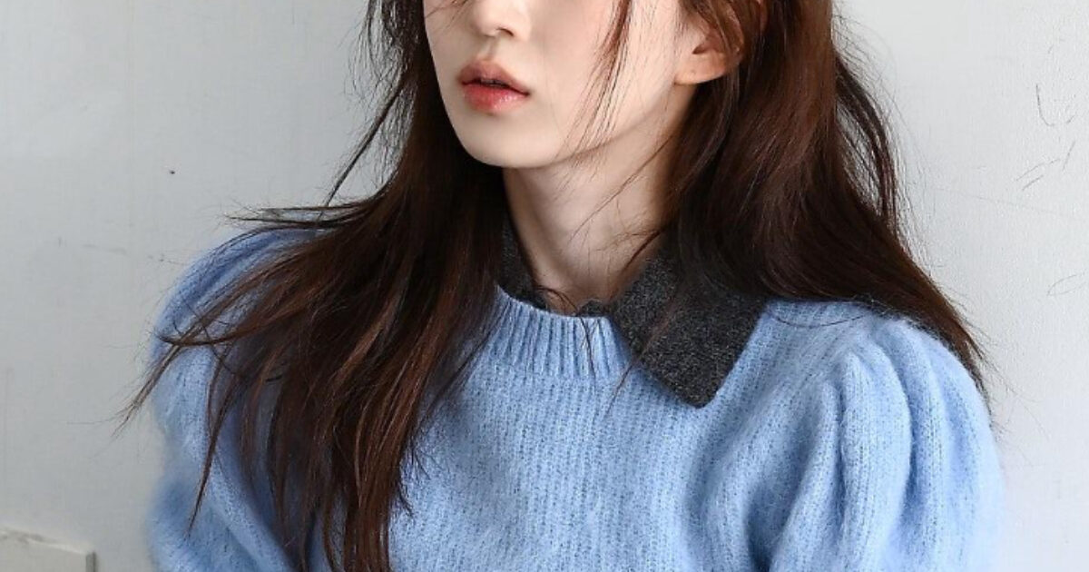 Popular Female Idol “Caught” Lurking On Fan Accounts Following Recent Messages缩略图
