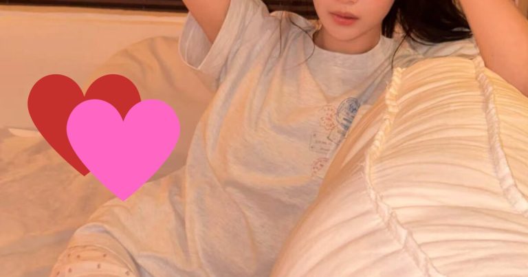 TWICE Member’s Unexpected “Relationship Reveal” Is Going Viral缩略图