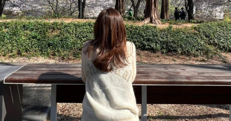 Popular Actress Confesses Her First Relationship Was With An Online Boyfriend缩略图