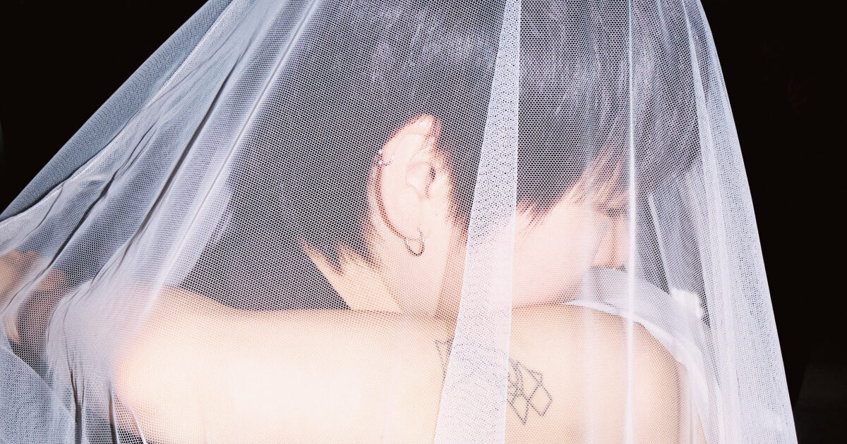 Survival Show Star To Marry Same-Sex Partner After 8 Years Of Dating缩略图