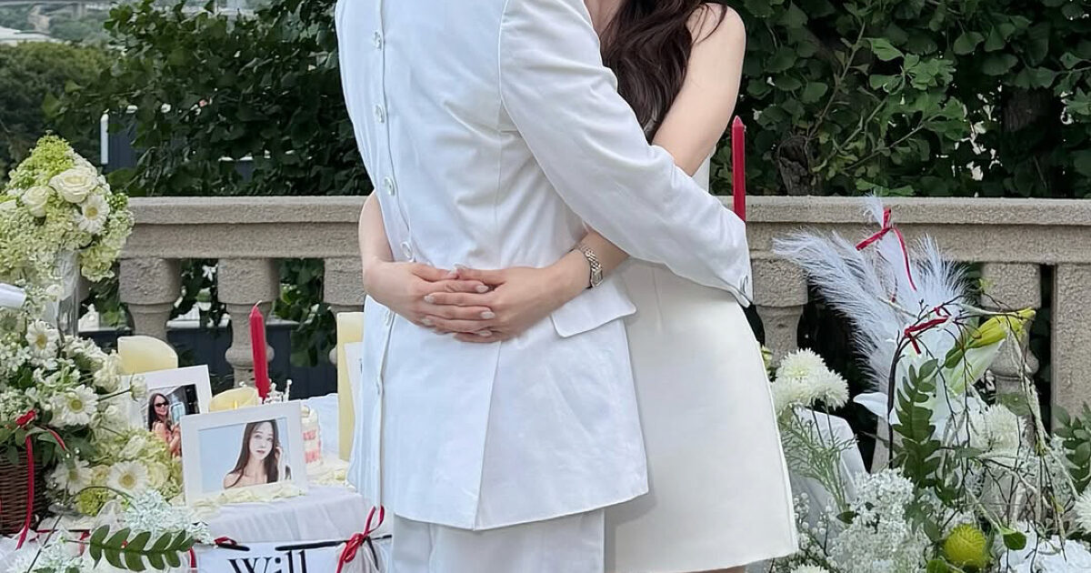 Boy Group Member Divulges His Slick Marriage Proposal To Actress Girlfriend缩略图