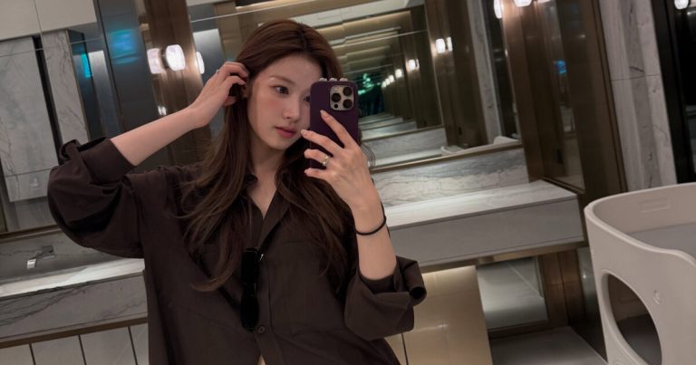 TWICE’s Sana Spills On The Decisive Moment For Her To Become A K-Pop Idol缩略图