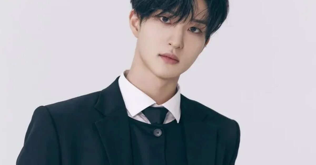 Fantasy Boys’ Kim Wooseok Mourns The Death Of His Mother Just 9 Months After His Father Died缩略图