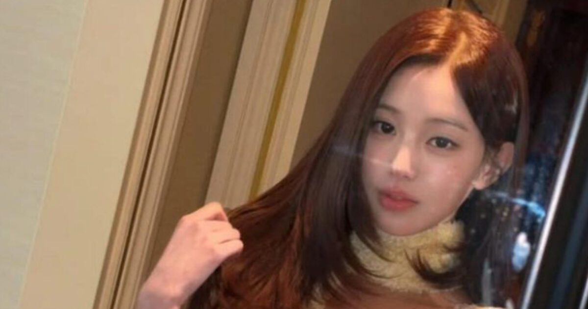 Popular Male Idol Caught Liking IVE Jang Wonyoung’s Photos缩略图